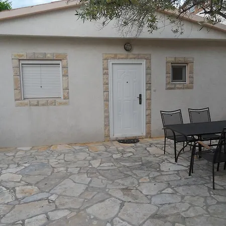 Canary House Daire Zadar