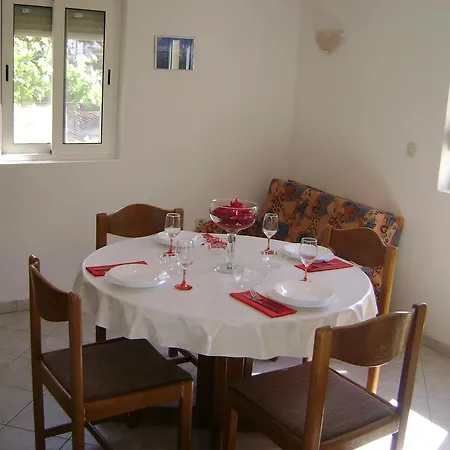 Canary House Zadar